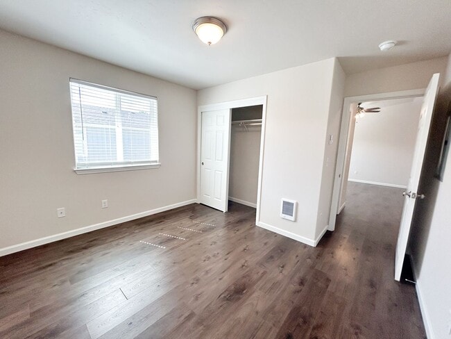 Building Photo - 3513 Chelsea St