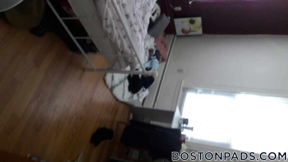 Building Photo - 35 Brookline St