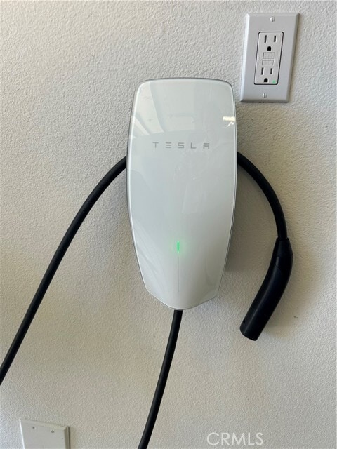 Building Photo - 125 Sabbia