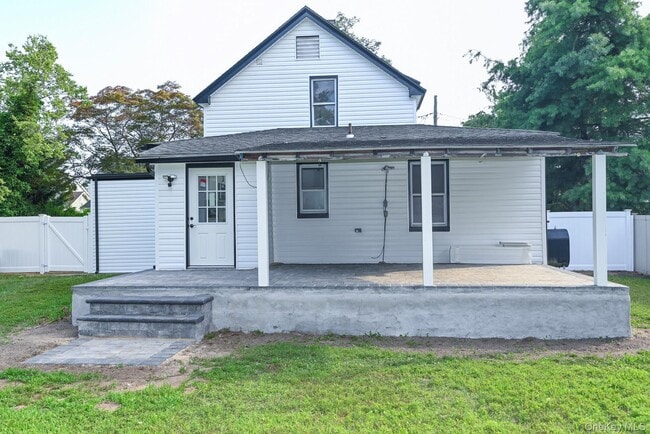 Building Photo - 520 Farrington Rd