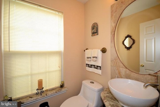 Building Photo - 115 Farrington Ct