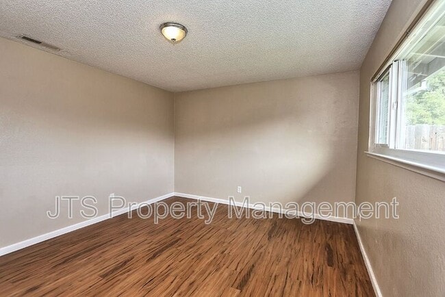 Building Photo - 8856 N Winding Way