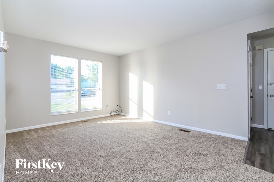 Building Photo - 1056 Merle Ct