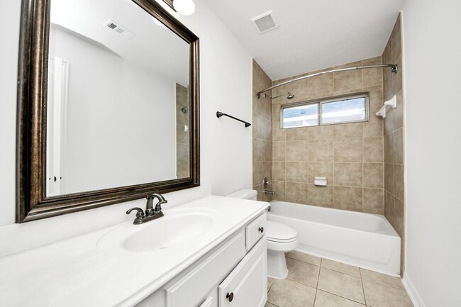 Building Photo - 3014 Northshire Ct