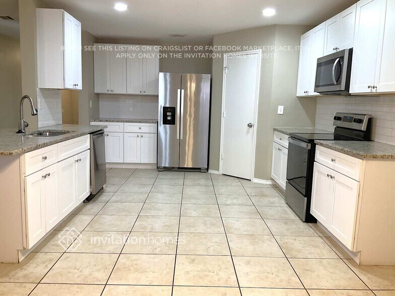 Building Photo - 1931 Melrose Ln