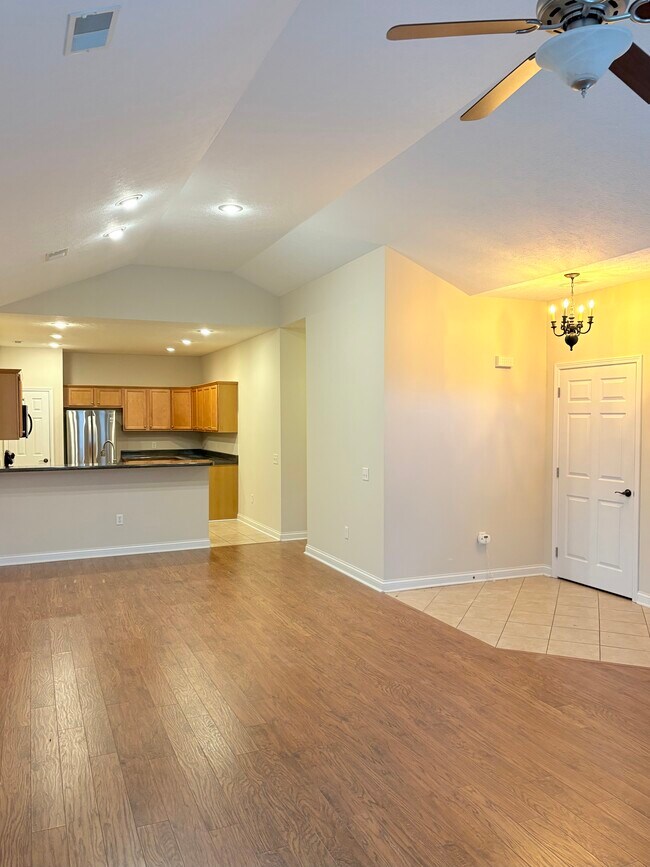 Building Photo - 2500 Crossings Blvd