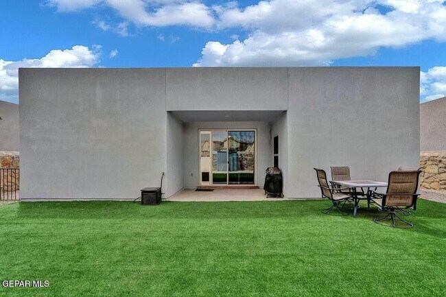 Building Photo - 992 Stamfordham Dr