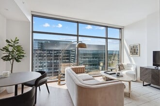 Building Photo - 1212 Demonbreun St