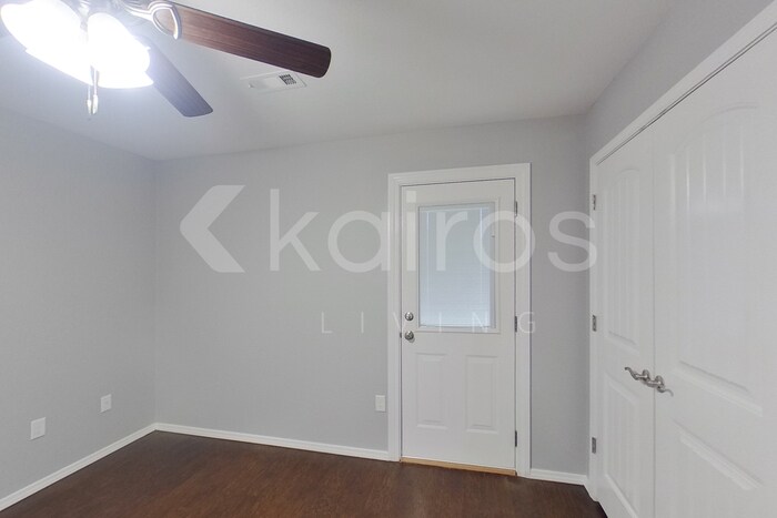 Building Photo - 5006 Thomas St