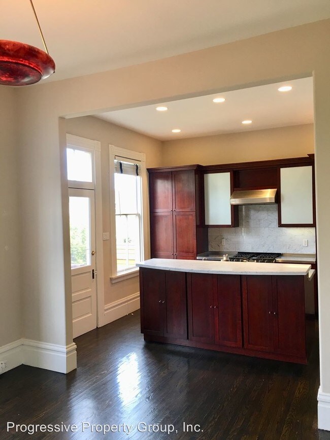 Building Photo - 2 br, 2 bath House - 3930 17th Street