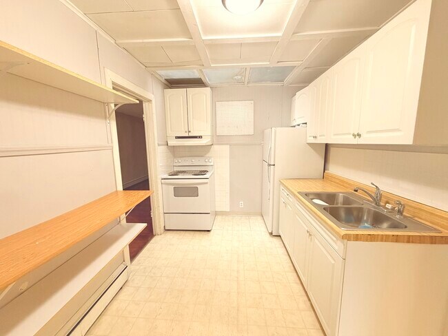 Building Photo - 134 W State St