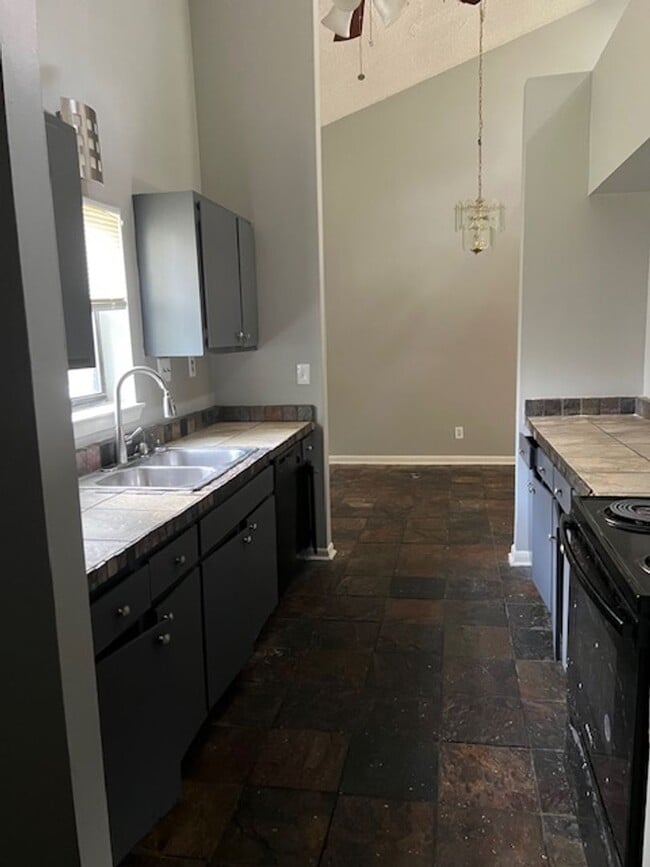 Building Photo - Nice 3 Bed 2 Bath in Spring Valley Area
