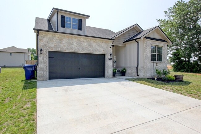 Building Photo - 715 Jodine Ann Dr