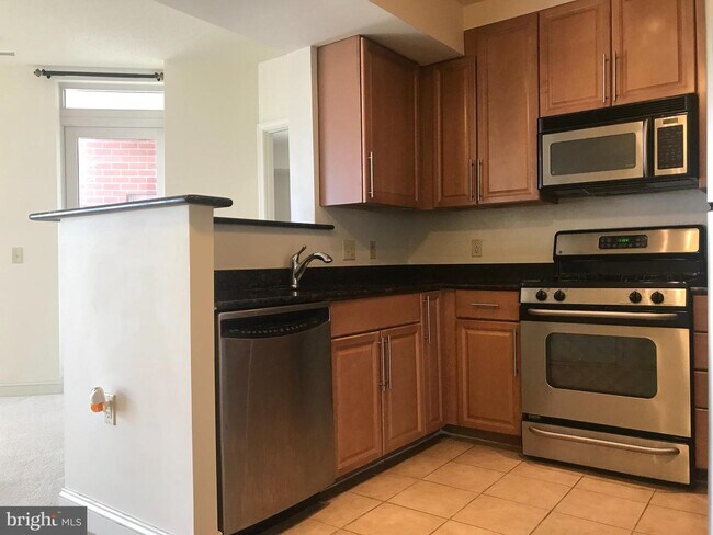 Building Photo - 11760 Sunrise Valley Dr