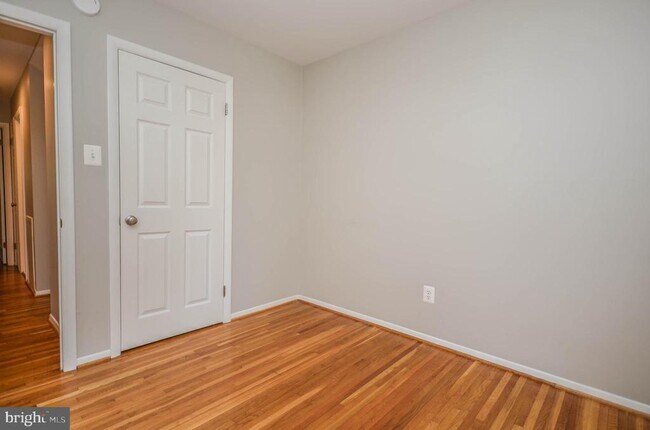 Building Photo - 4805 Willet Dr