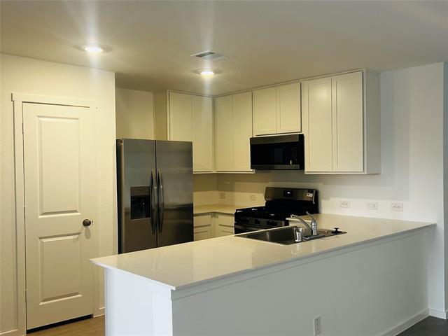 Building Photo - 2059 Stable Ln