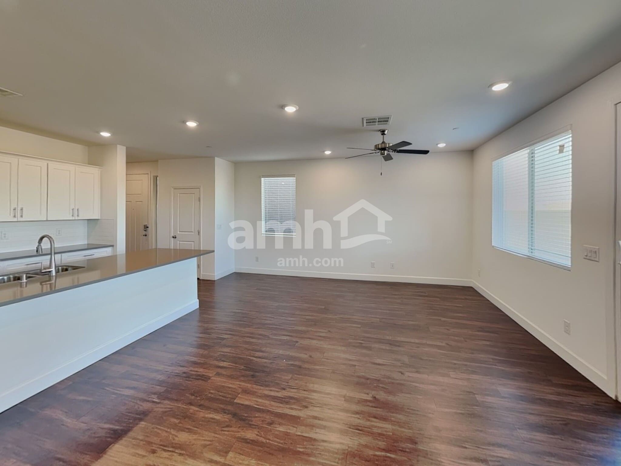 Building Photo - 296 Yasmin Daylily Pl