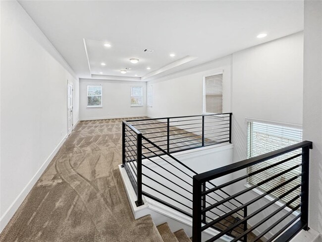 Building Photo - 1304 Westborough Ln