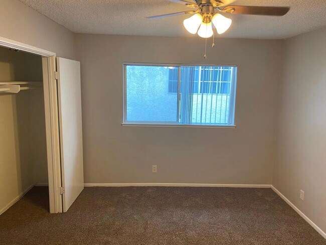 Bedroom - Green Oaks Apartments, LLC.