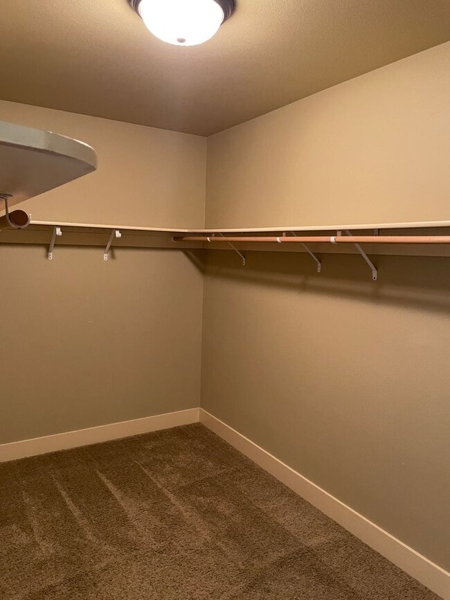 Building Photo - Deschutes Riverfront Home in Tumalo | 3 Bed + Office | Landscaping Included