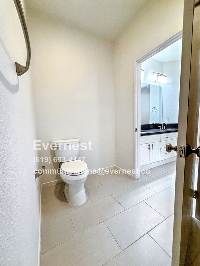 Building Photo - Charming 2-Bedroom Condo in Peaceful Sabre...