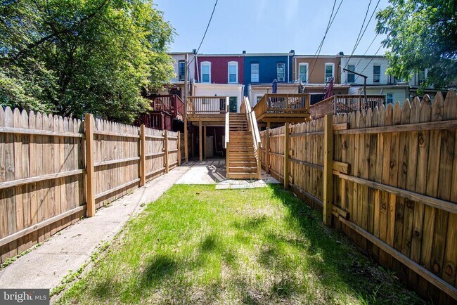 Building Photo - 1516 Moreland Ave