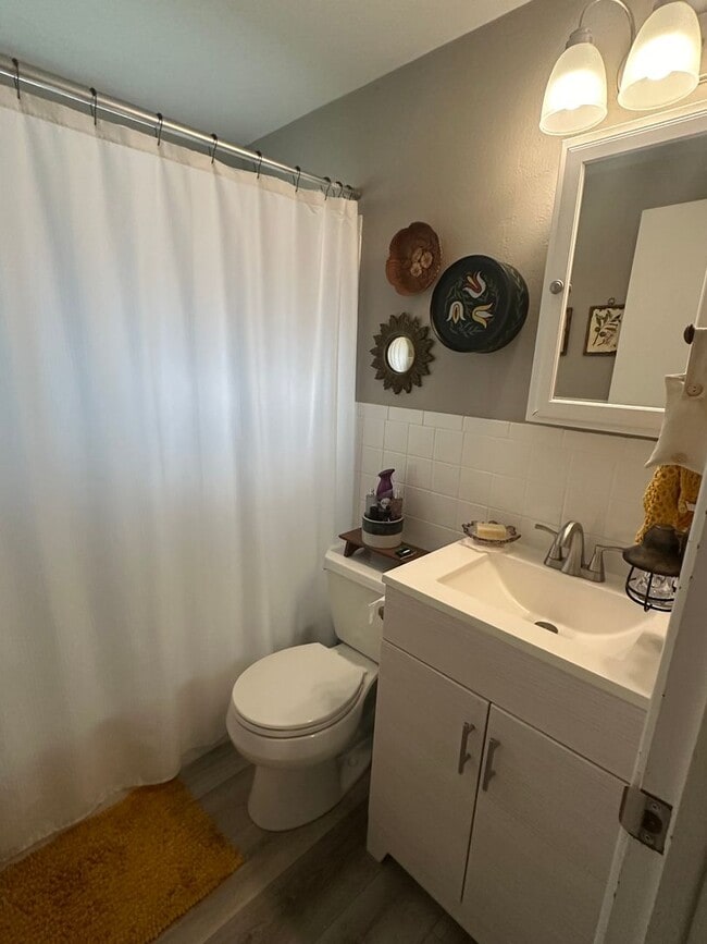 Building Photo - Updated 2BD 1Bath Home in West Loveland