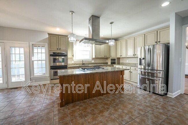 Building Photo - 13568 Heritage Farms Dr