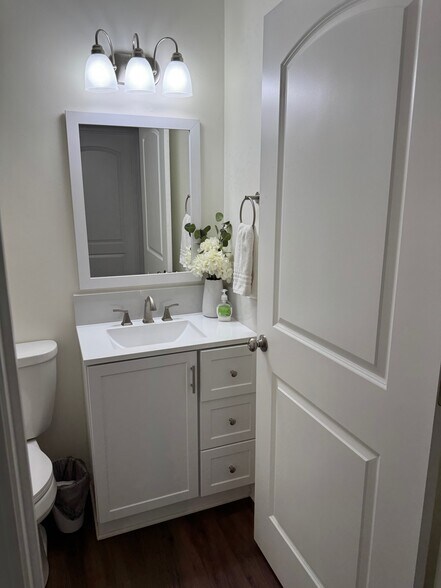 Bathroom - 112 Woodvalley Dr