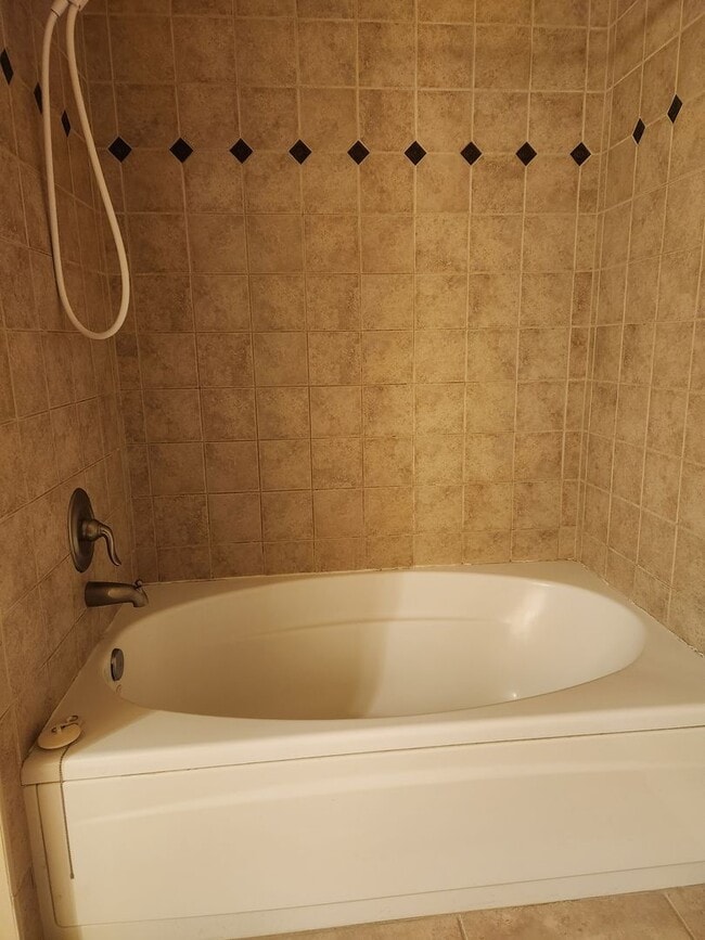 Building Photo - Washington Ave #306