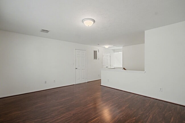 Building Photo - 2416 Charleston St