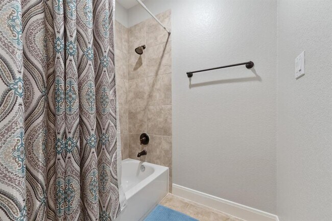 Building Photo - 335 Old Aqua Landing E