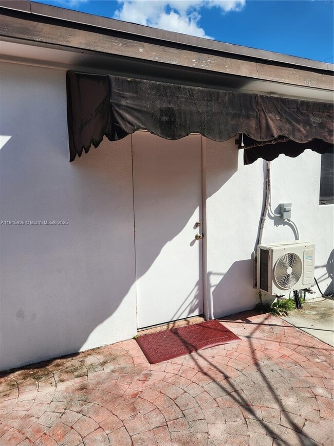 Building Photo - 10020 SW 213th Terrace