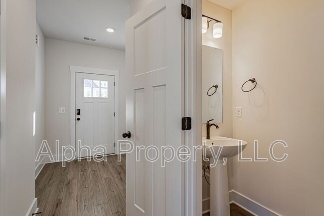 Building Photo - 451 Hazelcote Rd