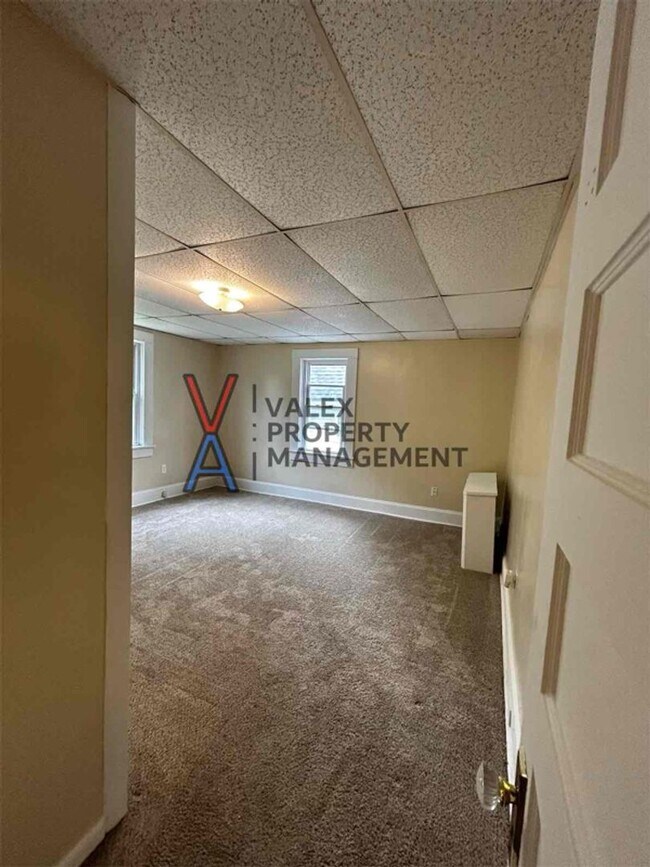 Building Photo - 2649 Olyphant Ave