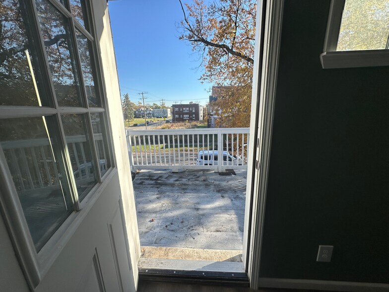 Livingroom Balcony - 349 Westminster St