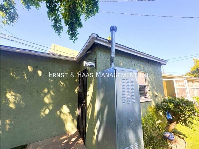 Building Photo - 4541 N Banner Dr