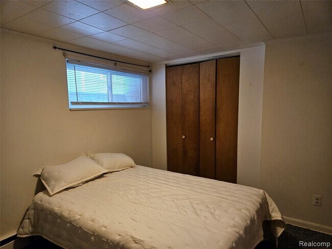 Building Photo - 921 Mary St