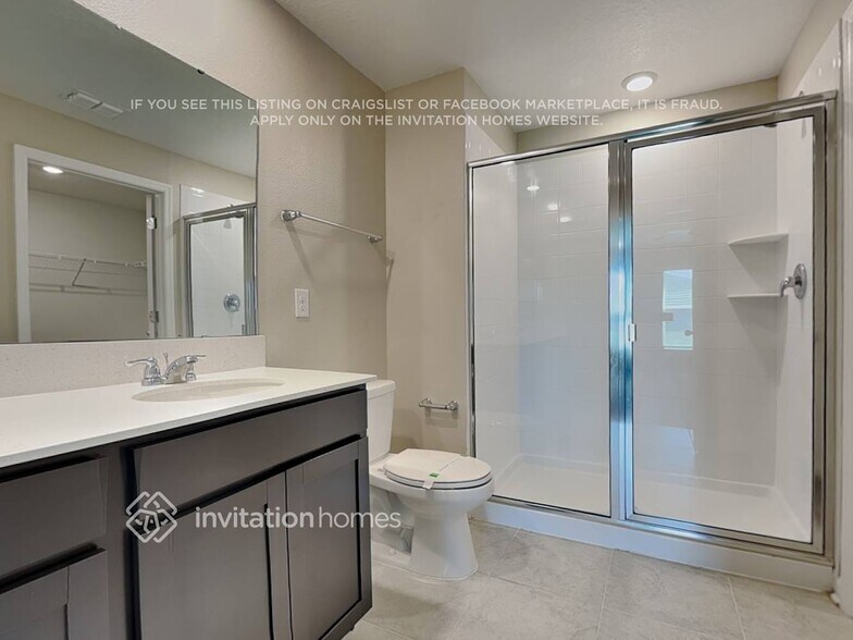 Building Photo - 4300 Holstein St