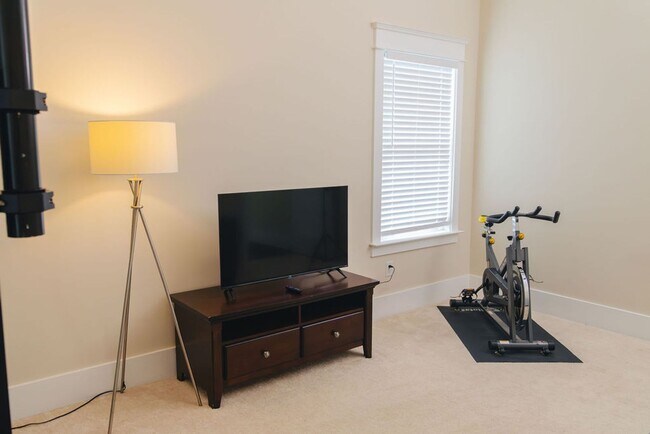 Building Photo - Beautiful 3 bedroom Home for Rent, middle of The Nations with a "4th"/bonus room