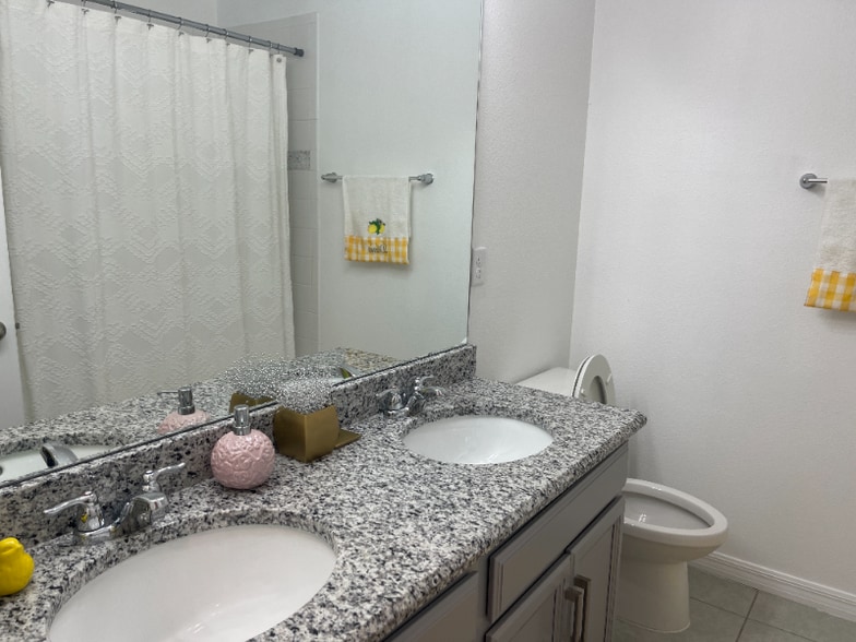 Building Photo - 1536 Pines End Pl