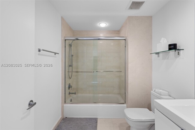 Building Photo - 17111 Biscayne Blvd