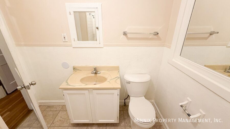 Building Photo - 2415 23rd St