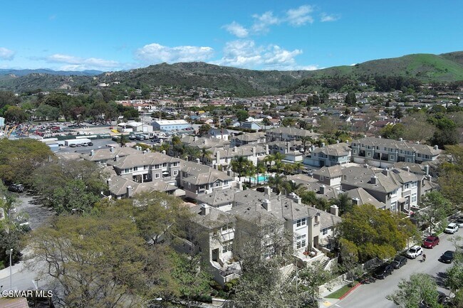 Building Photo - 2438 Kipana Ave