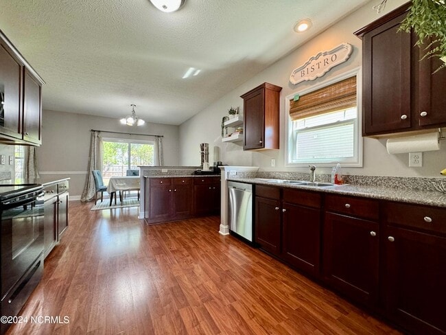 Building Photo - 3112 Catarina Ln