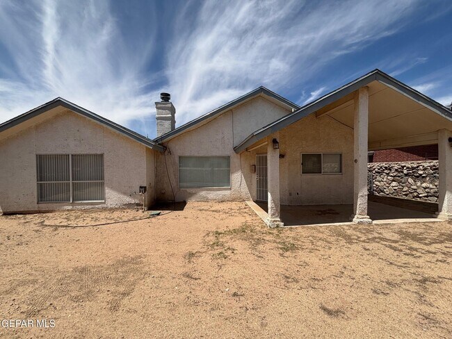 Building Photo - 7660 Le Conte Dr