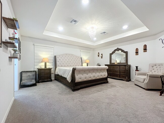 Building Photo - Dexter St