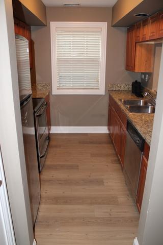 Building Photo - 11 Foxcroft Rd