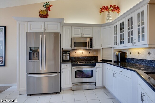 Building Photo - 8420 Excalibur Cir
