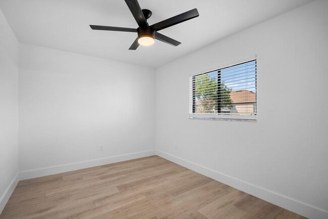 Building Photo - ****SPECIAL 2 WEEKS FREE****  Move-In Ready Cape Coral Home – Newly Remodeled Interior